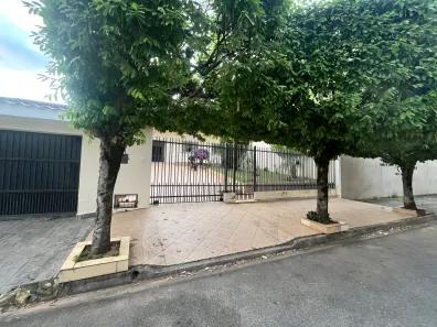 Casa Comercial com 2 Quartos para alugar, 300m² no Vila Independência, Sorocaba