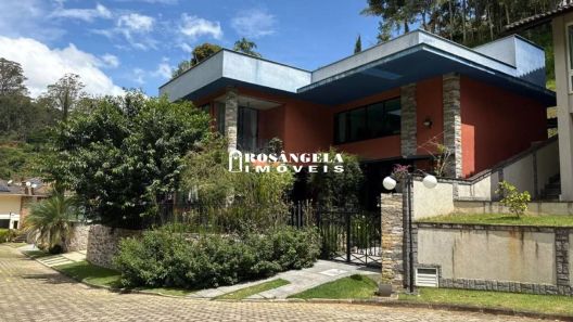 Casa de Condomínio com 3 Quartos à venda, 224m² no Quebra Frascos, Teresópolis