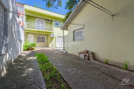 Casa Comercial com 6 Quartos para alugar, 259m² no Centro, Canoas
