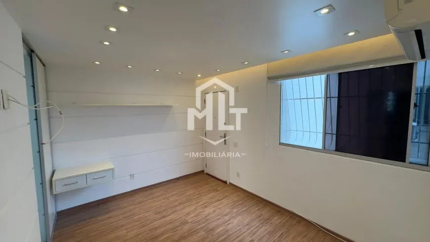 Foto do imóvel - Apartamento à venda com 2 quartos, 1 banheiro, 1 vaga na garagem e churrasqueira no condomínio.