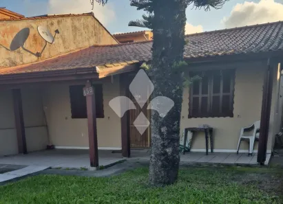 Casa com 2 Quartos à venda, 62m² no Centro, Garopaba