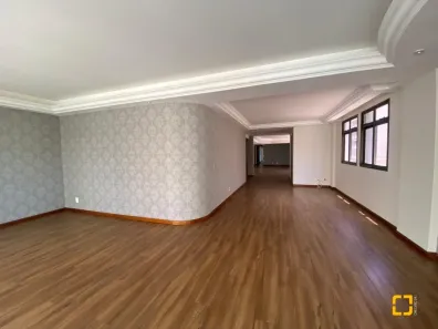 Apartamento com 3 Quartos à venda, 255m² no Centro, Florianópolis