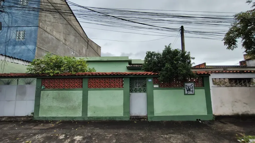 Foto do imóvel - Casa de vila à venda com 7 quartos, 1 suíte, 4 banheiros, 1 vaga na garagem e 300 m² em