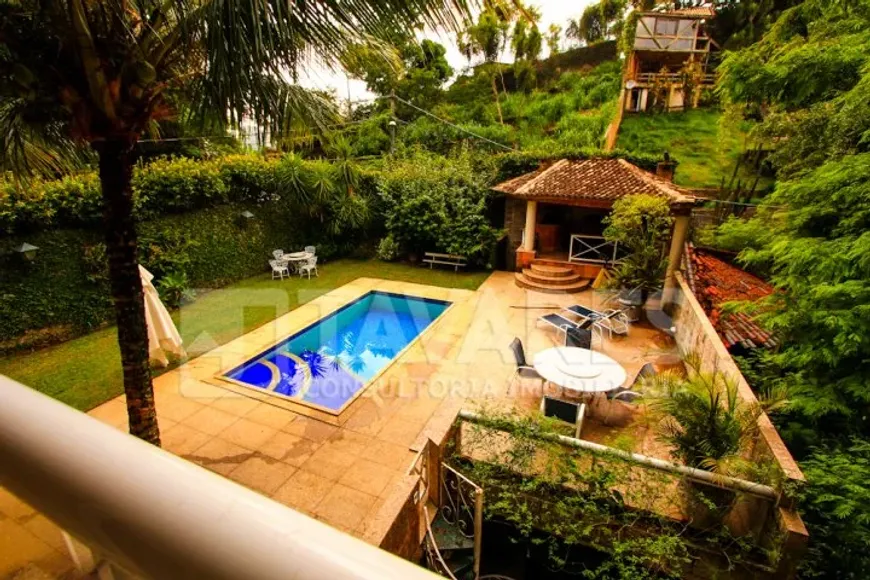 Foto do imóvel - Casa para alugar com 327 m², 6 quartos, 5 banheiros, 2 vagas