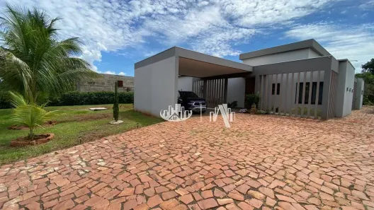 Fazenda / Sítio / Chácara com 3 Quartos à venda, 320m² no , Ibiporã
