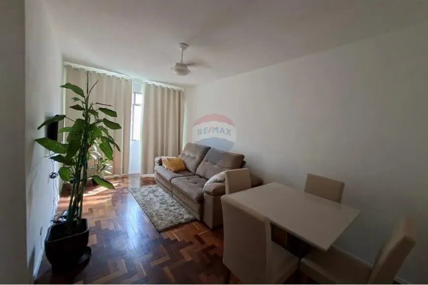 Foto do imóvel - Apartamento à venda com 3 quartos, 1 banheiro, 1 vaga na garagem e churrasqueira no condomínio.