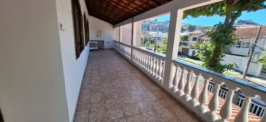 Foto do imóvel - Casa para alugar com 240 m², 2 quartos, 1 banheiro, 1 vaga