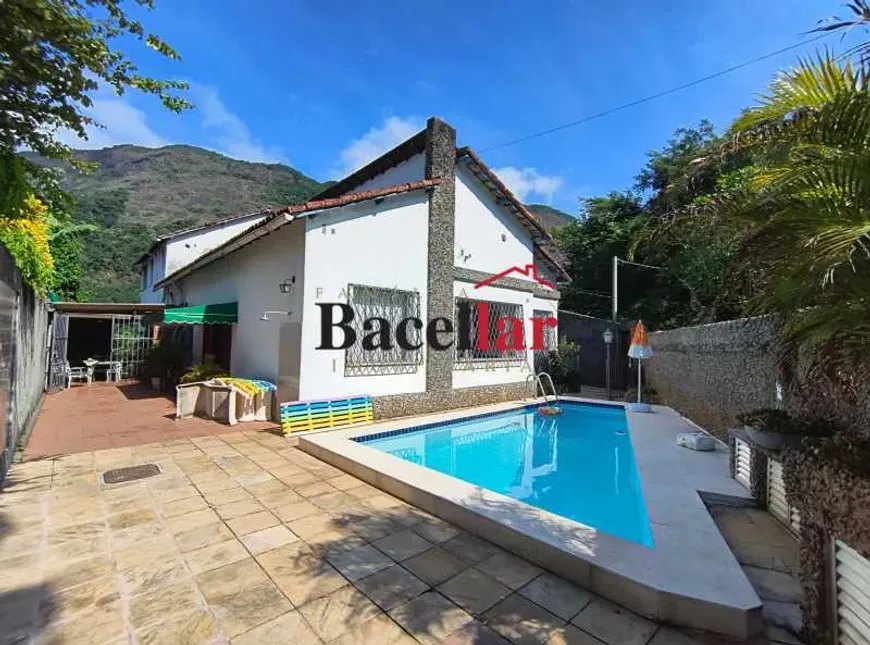 Foto do imóvel - Casa com 5 Quartos à venda, 270m²