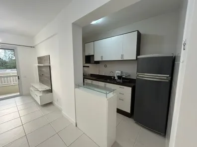 Apartamento com 2 Quartos para alugar, 90m² no Itacorubi, Florianópolis