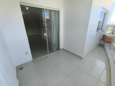 Apartamento com 2 Quartos para alugar, 72m² no Lagoa, Macaé