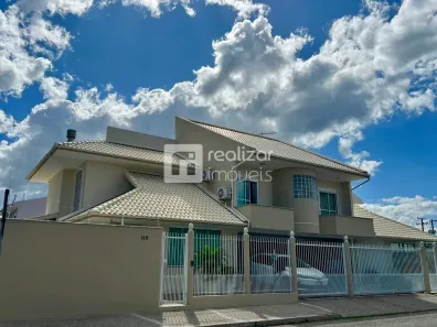 Casa com 3 Quartos para alugar, 350m² no Pagani, Palhoça