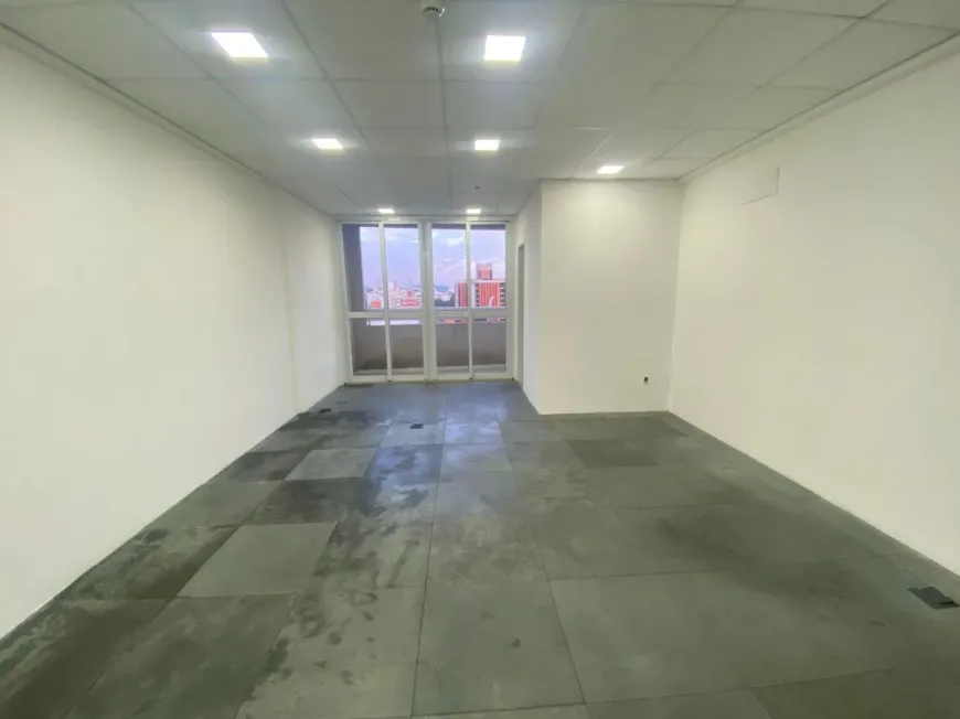Foto do imóvel - Sala/Conjunto/Escritório para alugar com 1 banheiro, 1 vaga na garagem, condomínio com piscina.