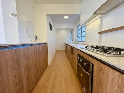 Apartamento com 3 Quartos para alugar, 114m² no Centro, Florianópolis