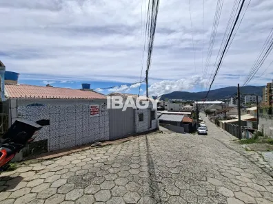 Kitnet com 1 Quarto para alugar, 20m² no Trindade, Florianópolis