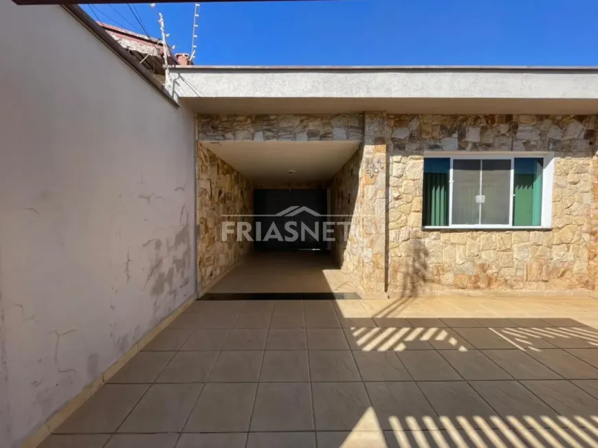 Foto do imóvel - Casa à venda com 3 quartos, 1 suíte, de 150 a 178 m², 2 a 3 banheiros e 2 a 5 vagas em
