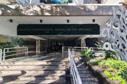 Conjunto Comercial / Sala para alugar, 35m² no Centro, Florianópolis