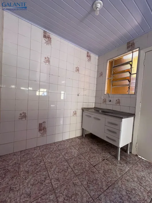 Foto do imóvel - Casa para alugar com 1 quarto, 1 suíte, 1 banheiro, 60 m² e área de serviço em