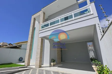 Sobrado com 4 Quartos à venda, 200m² no Centro, Peruíbe