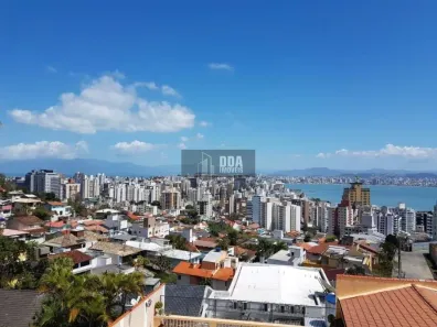 Casa com 2 Quartos à venda, 600m² no Centro, Florianópolis