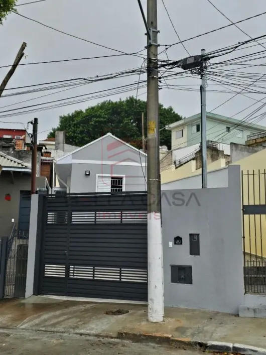 Foto do imóvel - Casa para alugar com 90 m², 2 quartos, 1 banheiro, 1 vaga
