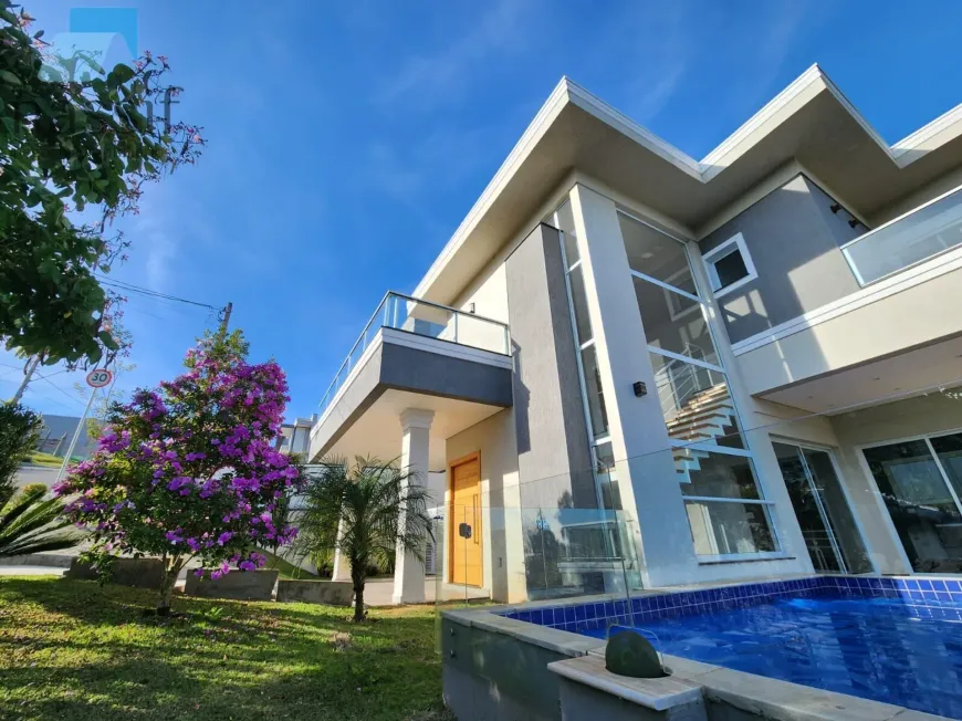 Foto do imóvel - Casa de condomínio para alugar com 4 quartos, sendo 4 suítes, 215 m², 3 banheiros, 2 vagas em.