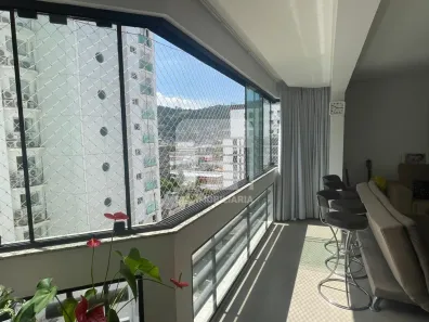 Apartamento com 3 Quartos à venda, 110m² no Centro, Florianópolis