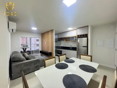 Apartamento com 2 Quartos para venda ou aluguel, 75m² no Zona 03, Maringá