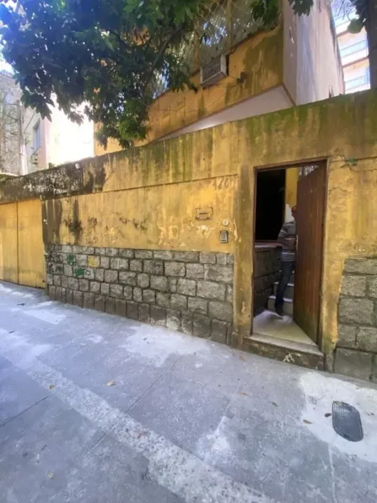 Foto do imóvel - Casa para alugar com 5 quartos, 300 m² e 2 banheiros em