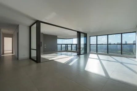 Apartamento com 3 Quartos à venda, 211m² no Zona 08, Maringá