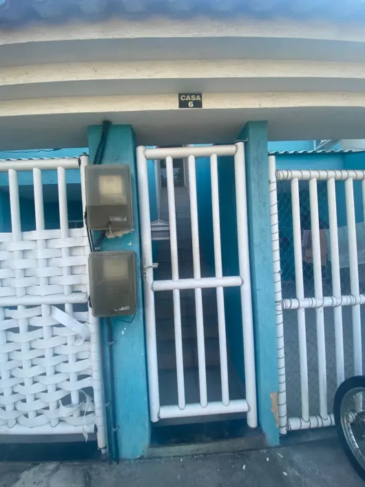 Foto do imóvel - Casa para alugar com 1 quarto, 1 banheiro, 30 m² e 1 vaga na garagem em