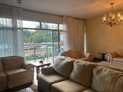 Apartamento com 4 Quartos para alugar, 247m² no Centro, Petrópolis