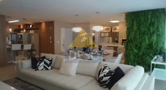 Apartamento com 4 Quartos à venda, 140m² no Centro, Balneário Camboriú