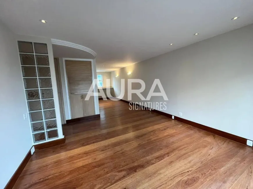 Foto do imóvel - Apartamento para alugar com 191 m², 3 quartos, 2 banheiros, 2 vagas