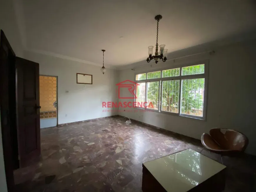Foto do imóvel - Casa para alugar com 4 quartos, 3 banheiros, 1 vaga na garagem e aceita animais em