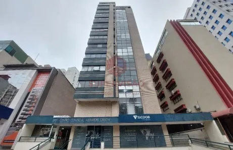 Conjunto Comercial / Sala à venda, 34m² no Centro, Florianópolis