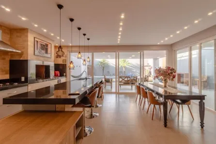 Sobrado com 3 Quartos à venda, 367m² no Centro, Cascavel