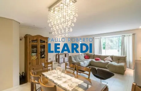Casa de Condomínio com 4 Quartos à venda, 255m² no Vila Floresta, Santo André