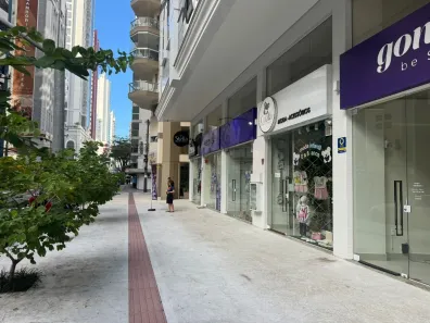 Conjunto Comercial / Sala à venda, 65m² no Centro, Balneário Camboriú