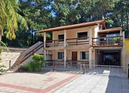 Casa com 5 Quartos à venda, 252m² no Barra da Lagoa, Florianópolis