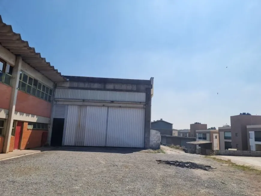 Foto do imóvel - Galpão/Depósito/Armazém para alugar com 3500 m², 1 banheiro e 8 vagas na garagem em