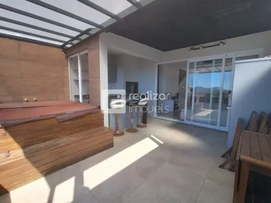 Casa com 4 Quartos para alugar, 320m² no Centro, Florianópolis