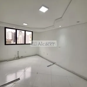 Conjunto Comercial / Sala à venda, 28m² no Batel, Curitiba