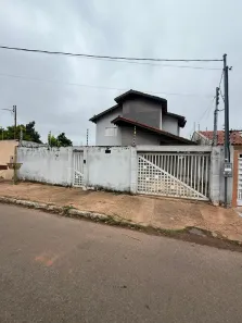 Sobrado com 4 Quartos para alugar, 100m² no Centro-Sul, Várzea Grande