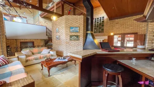 Casa com 3 Quartos à venda, 256m² no Pantanal, Florianópolis