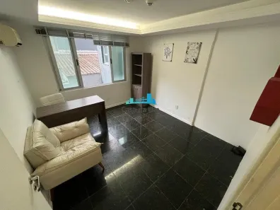 Conjunto Comercial / Sala à venda, 34m² no Centro, Florianópolis