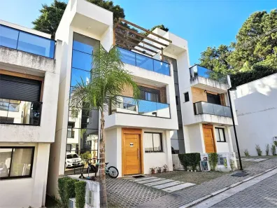 Sobrado com 3 Quartos à venda, 150m² no Pitas, Cotia