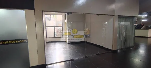 Conjunto Comercial / Sala para alugar, 20m² no Centro, Uberaba