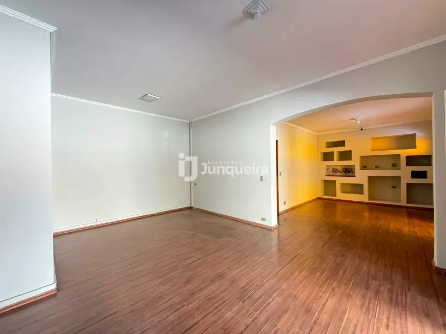 Foto do imóvel - Casa para alugar com 340 m², 3 quartos, 4 banheiros, 5 vagas
