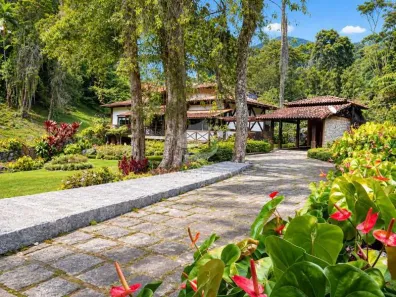 Casa com 5 Quartos à venda, 300m² no Parque do Ingá, Teresópolis