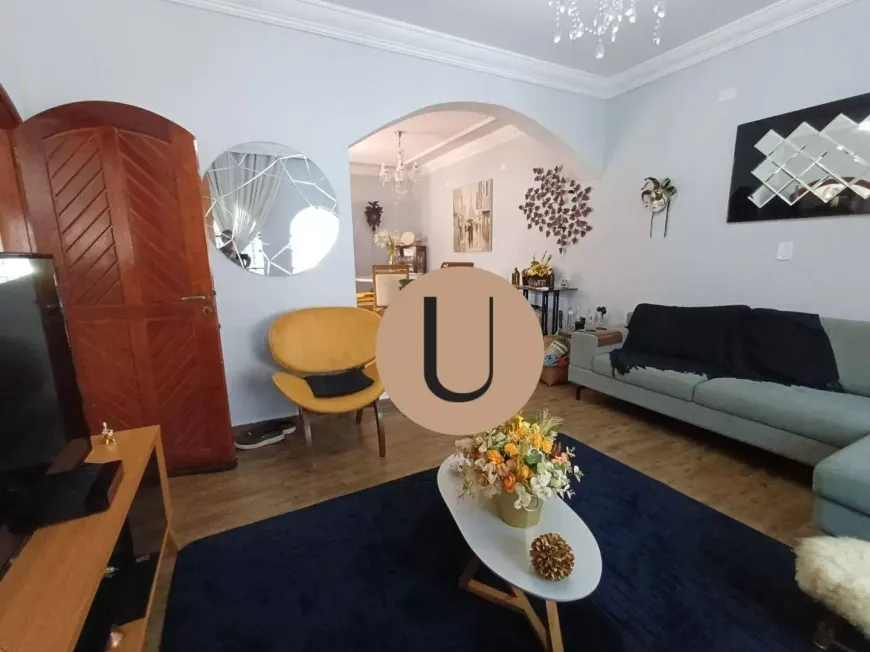 Foto do imóvel - Casa à venda com 3 quartos, 1 suíte, 155 m², 4 banheiros e 3 vagas em